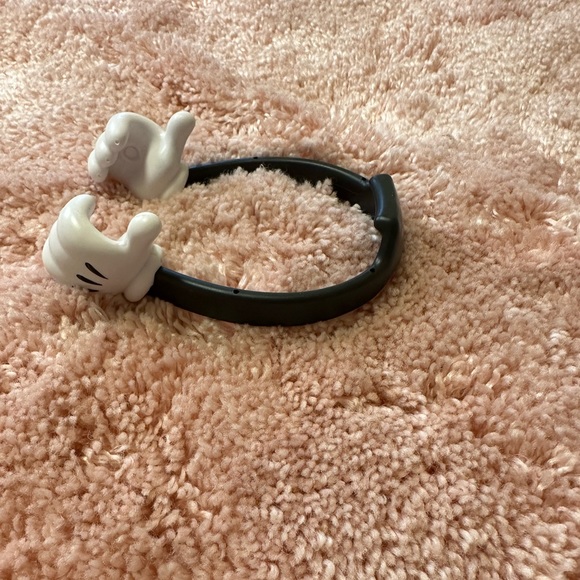 New - DISNEY Spinpop Mickey Mouse Cell Phone Stand Holder and 3 Stickers - Picture 3 of 5